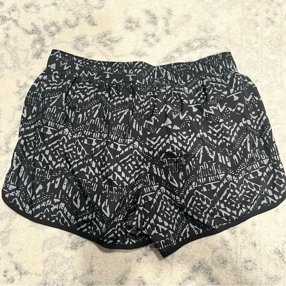 Victoria Sport Running Shorts The Player by Victoria’s Secret Size Small